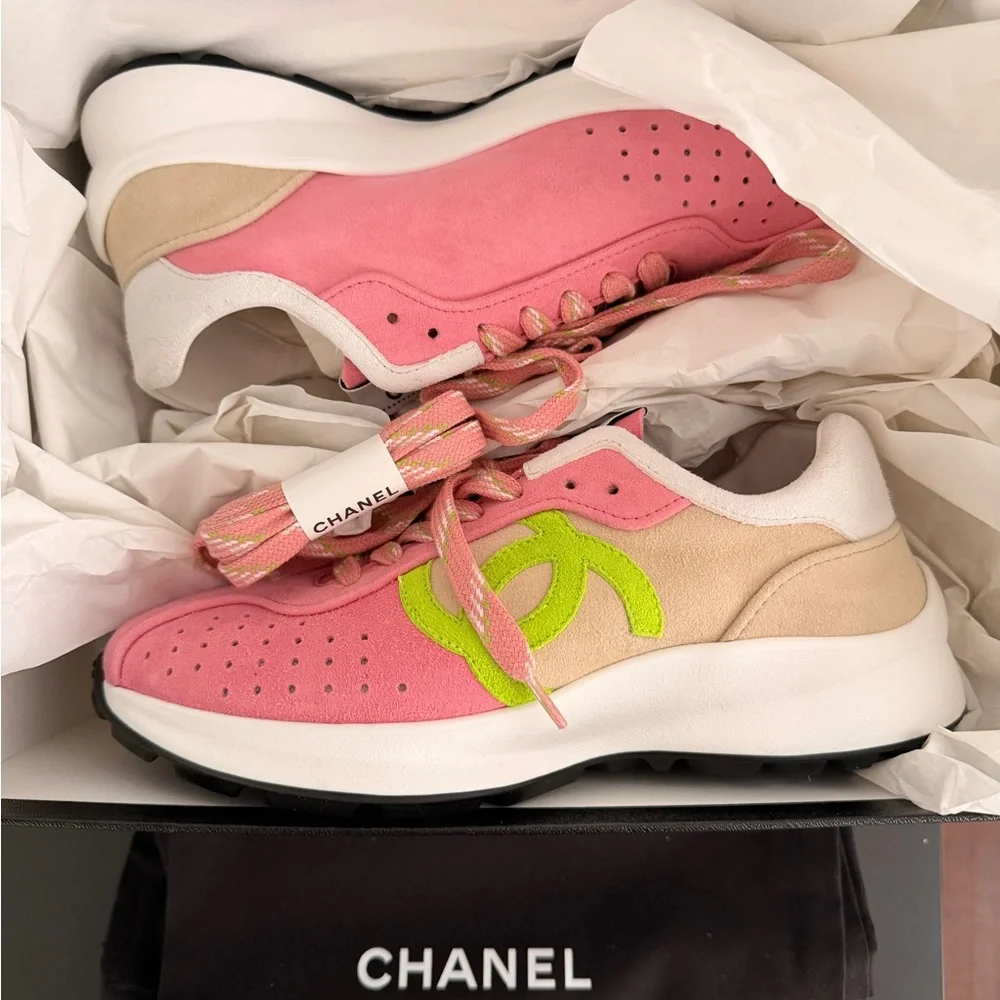 CHANEL Pink and Tan Sneakers with Green Logo - Picture 3 of 6